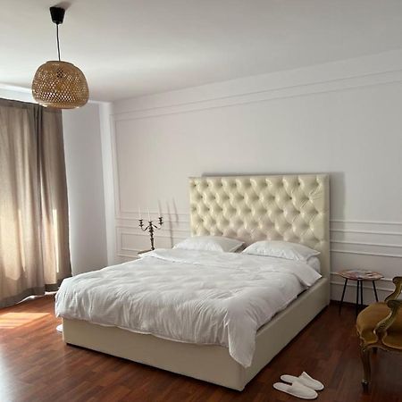 Hidden Gem Apartment In The Center Of The City Braşov Exterior foto