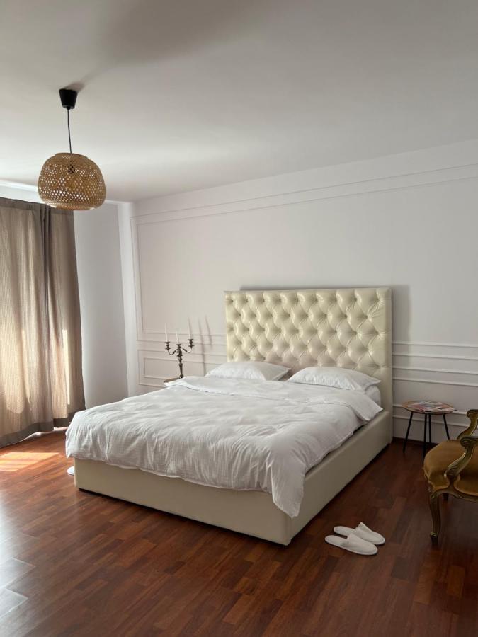 Hidden Gem Apartment In The Center Of The City Braşov Exterior foto